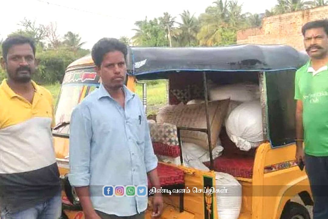 திண்டிவனத்தில் ரேஷன் அரிசி கடத்தல் ஆட்டோவிலிருந்து 300 கிலோ ரேஷன் அரிசி பறிமுதல் ration rice smuggling in auto at tindivanam