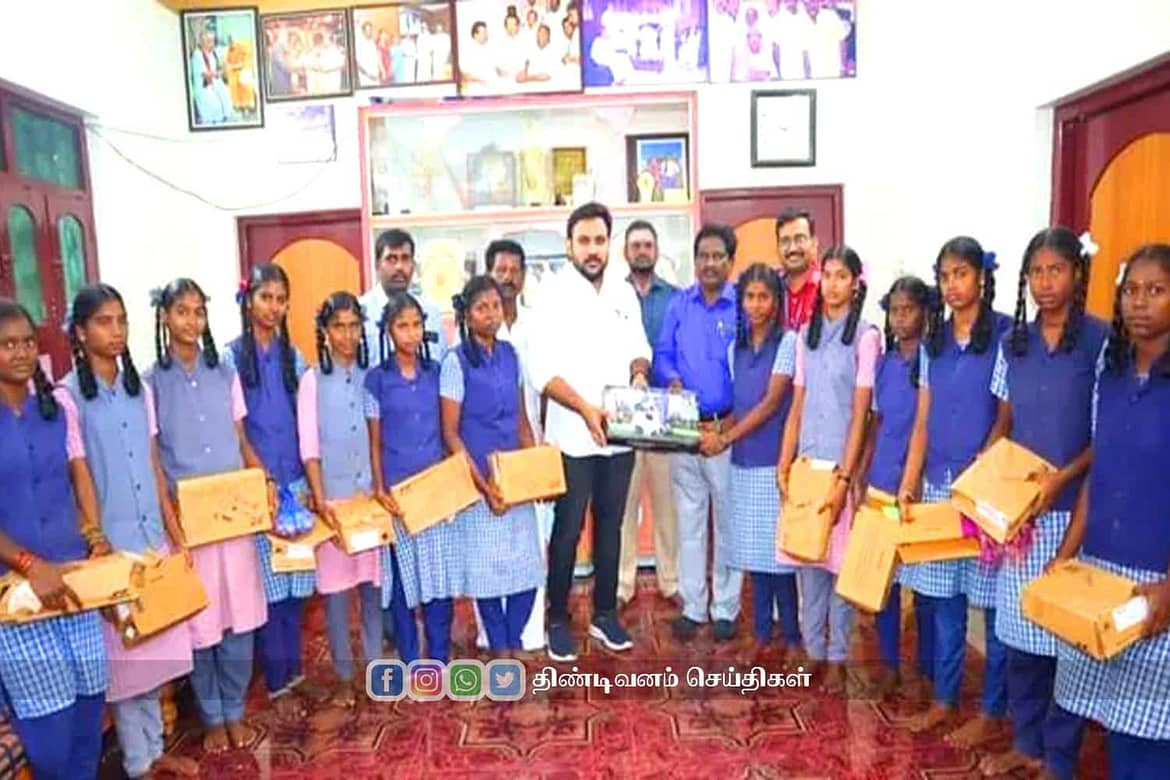 chairman-gives-sports-equipment-to-school-students